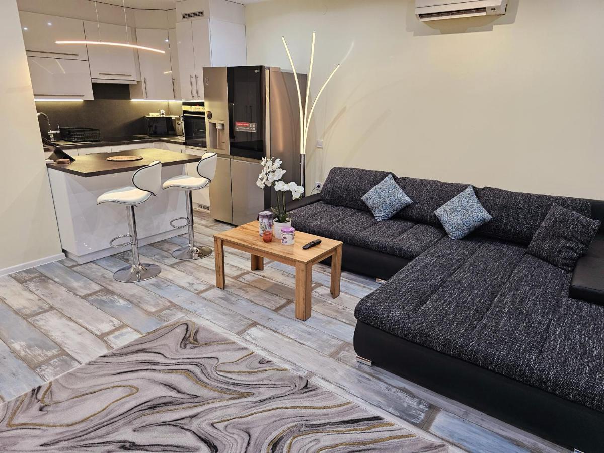 Urban Loft Διαμέρισμα Salgótarján Εξωτερικό φωτογραφία