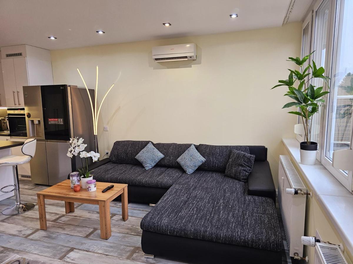 Urban Loft Διαμέρισμα Salgótarján Εξωτερικό φωτογραφία